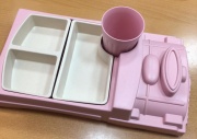 Набор посуды детский "Поезд", цвет розовый: поднос, стакан,две тарелки рп630